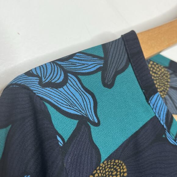 LOFT Big Floral Print Top Green Blue Womens M Chiffon Lightweight Spring Artsy - Picture 2 of 6